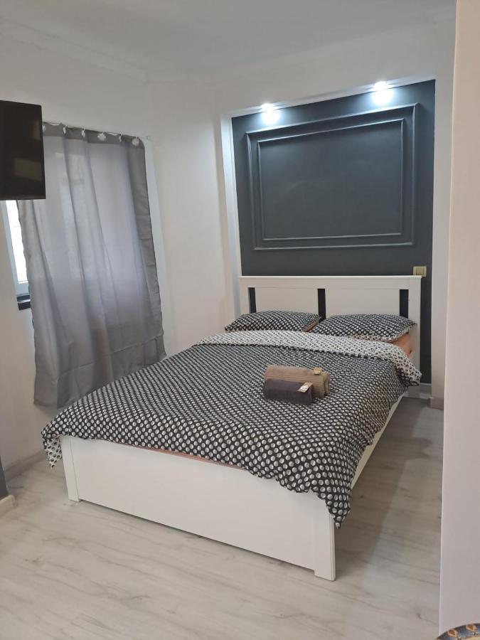 Апартаменты Deluxe Studio Oldtown Бухарест Экстерьер фото
